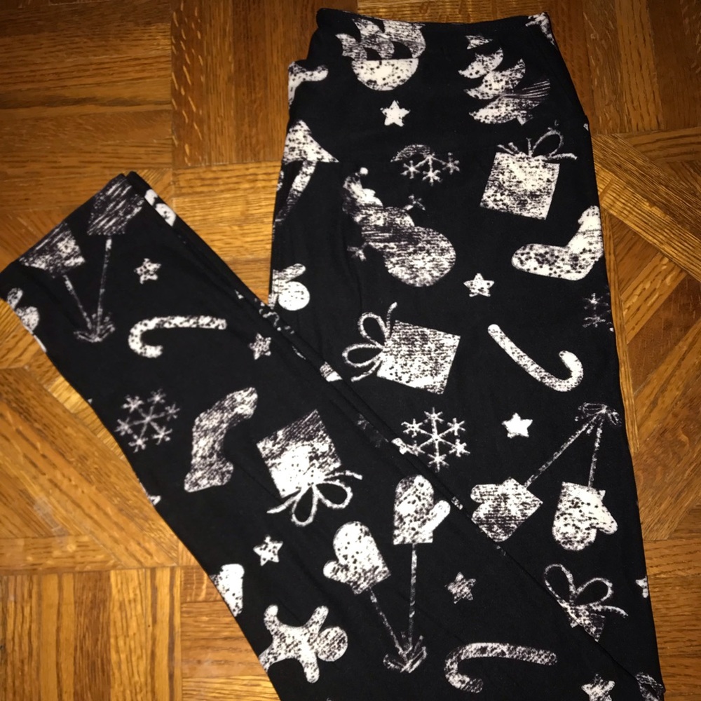Milk Silk SnowFlake/Man Present Leggings